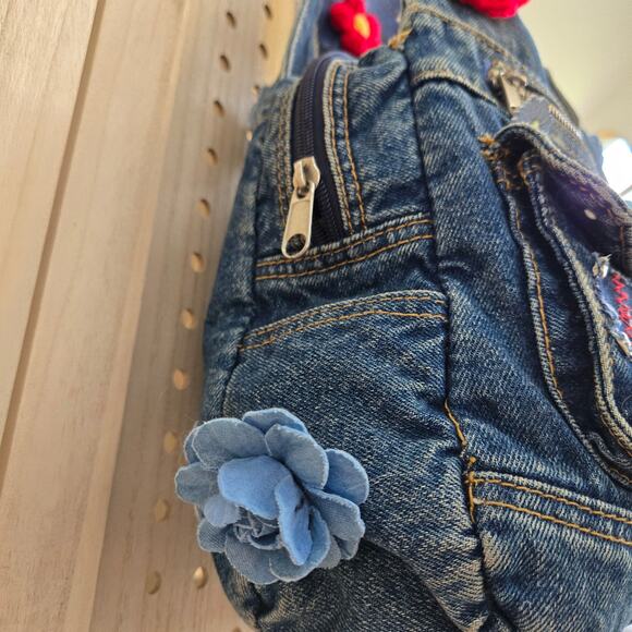 FLR PWR Upcycled Denim Jeans hippie Flower crochet gingham shoulder bag blue red - Picture 13 of 15